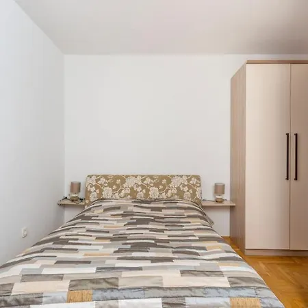 Zora 2 By Guide * Moscenice