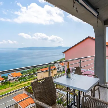 Apartamento Zora 2 By Guide *