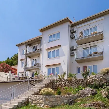Appartamento Zora 2 By Guide