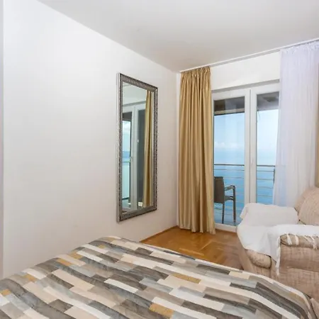 Appartamento Zora 2 By Guide *